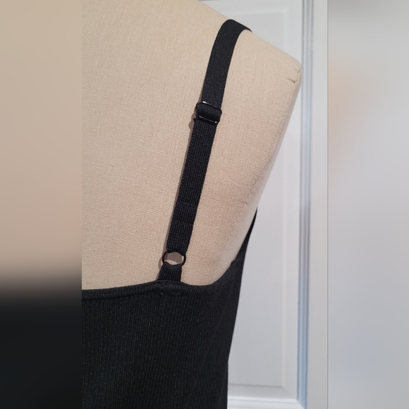 Karl Lagerfeld Elegant Black Knit Camisole - Picture 6 of 9